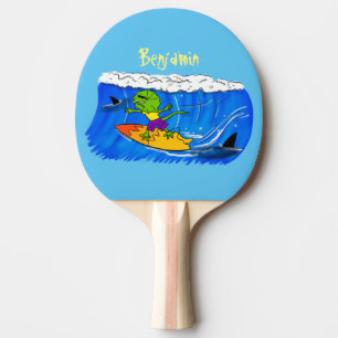 Lättskrämd nacke-ödla surfing tecknad pingisracket