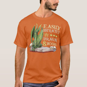 Lättspridd av drakmer och Bokar Bok T Shirt