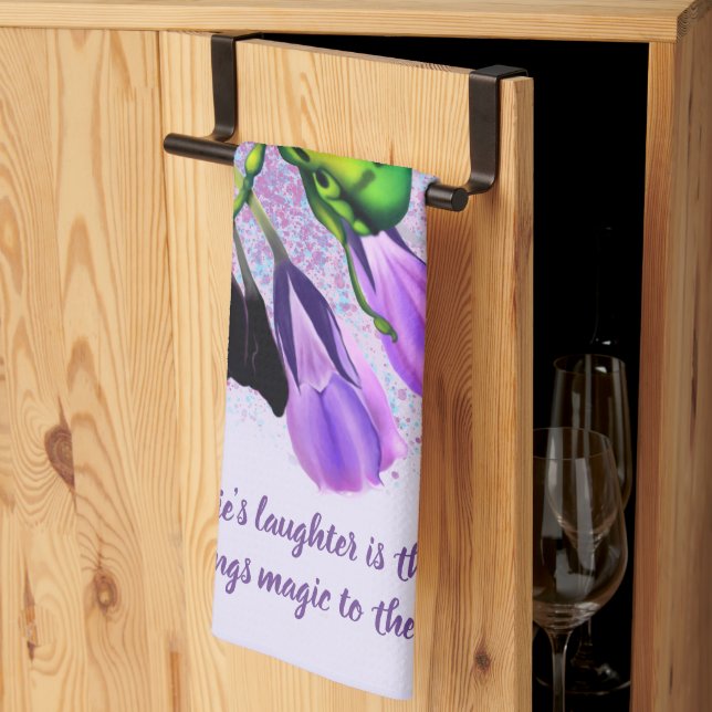 Laughing Baby Pixie Riding a Beetle Kökshandduk (Thirds Fold)