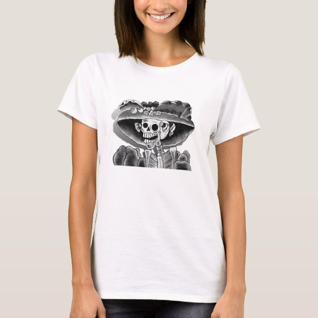 Laughing Skeleton Woman in Bonnet Tee Shirt (Framsida)