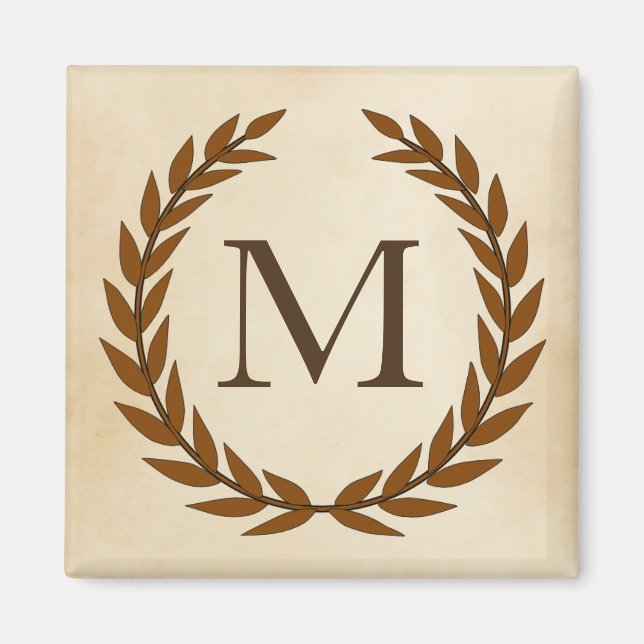 Laurel Wand on Parchment Monogram Initial me Magnet (Framsidan)