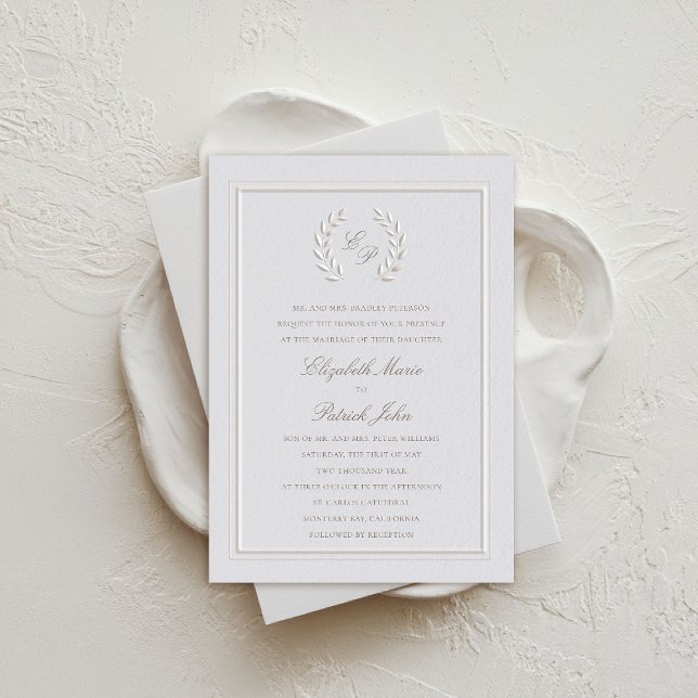 Laurel Wandan Vapensköld Ram Classic Formal Bröllo Inbjudningar (formal traditional wedding invitation laurel crest monograms double frame ivory cream faux embossed)