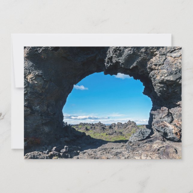 Lava-fönster vid Dimmuborgir, Myvatn area - Island Inbjudningar (Framsida)