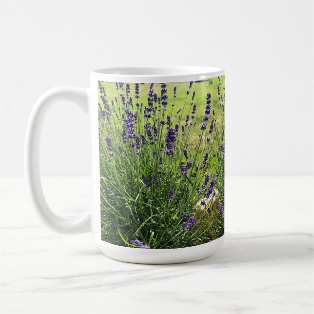 Lavanda-blommor på sommaren kaffemugg (Vänster)