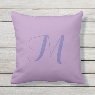Lavendel enfärgad monogramm utomhus kudd kudde