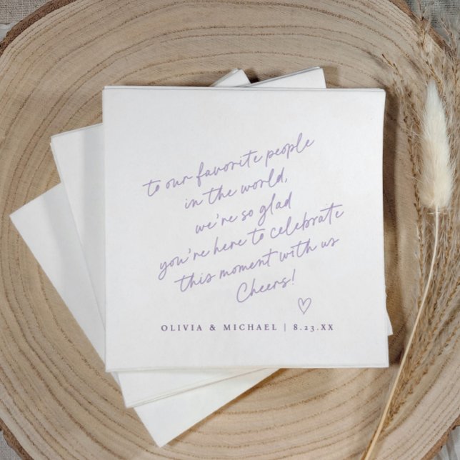 Lavendel Handskriven Kärleksnotis Stil Bröllop Pappersservett (Lavender love note wedding napkin with handwritten note, heart, and modern script design.)