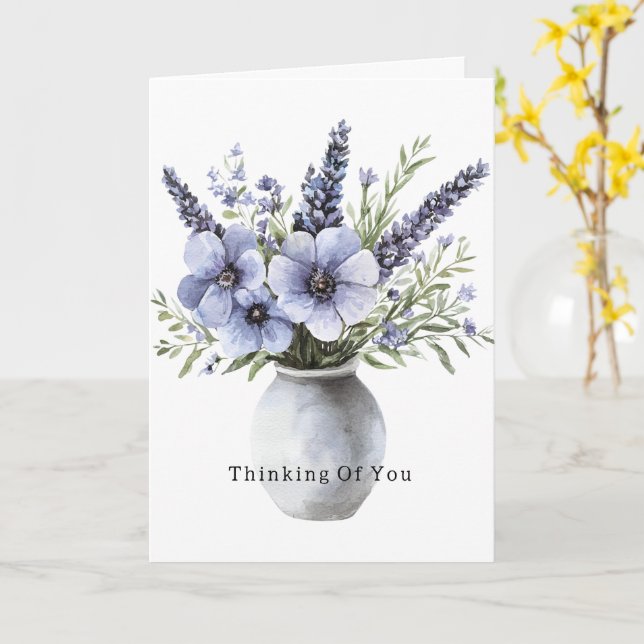 Lavendel Lila Blommor Vas Tänker På Dig Kort (Gul blomma)