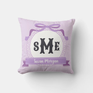 Lavendel Lila Omvänd Grekisk Nyckel Båge Monogram Kudde