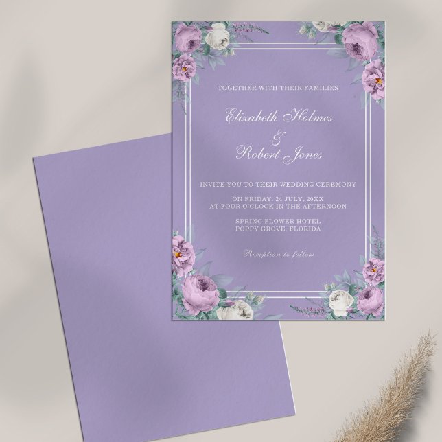 Lavendel Lila Peonys Bröllopsinbjudan Inbjudningar (Lavender Purple Peonies Wedding Invitation on white table.)