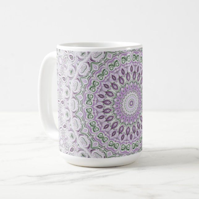 Lavendel och grön mandalamönsterdesign kaffemugg (Framsida vänster)