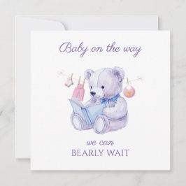 Lavendelbjörn som läser en bok Baby Shower