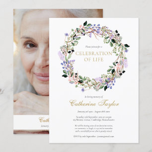 Lavendelblommig fotofirande av livets begravning inbjudningar