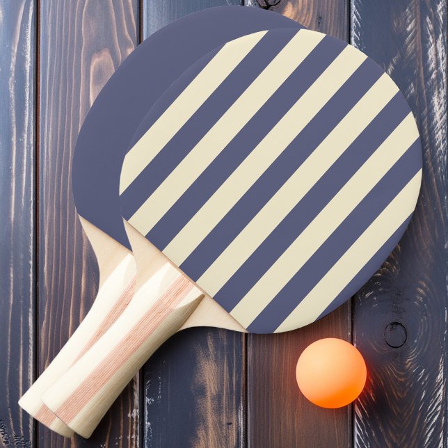Lavendelbrisa Polotröjor med ränder och enfärgade Pingisracket (Skapare uppladdad)