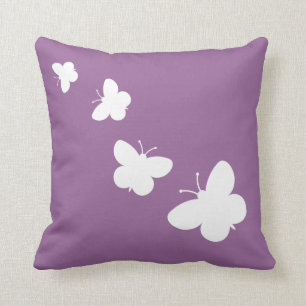 Lavendeldekorativ kudde med fjärilar