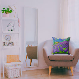 Lavendelfält framför berg kudde