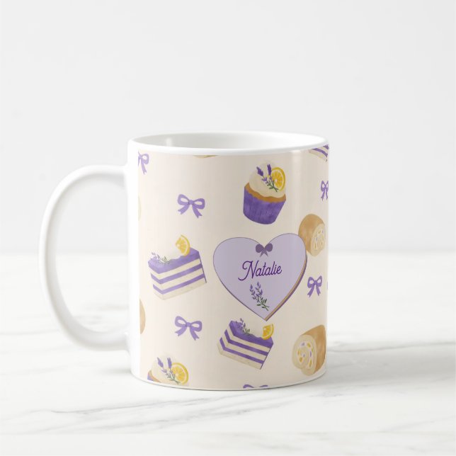 Lavendelfärgad citrontårta vattenfärg bakdesign kaffemugg (Vänster)