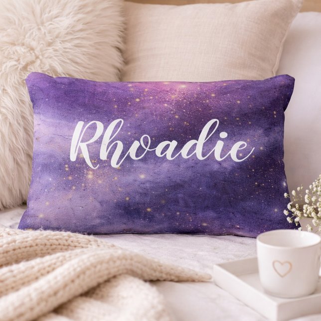 Lavendelgalaxnamn Prydnadskudde (Skapare uppladdad)