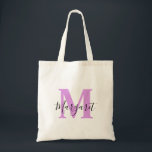 Lavendelmonogram Svart Skript Namn Totebag Tygkasse<br><div class="desc">Lavendelmonogram Svart Skript Namn Totebag. Kan ges som present till familj och vänner på deras födelsedag och jul.</div>