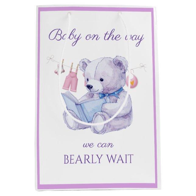 Lavender Bear läser en babystövel för bok (Framsidan)