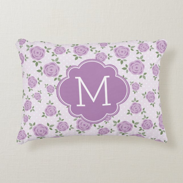 Lavender Blommönster Monogrammed Prydnadskudde (Framsidan)