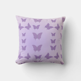 Lavender Butterfly Dreams Dekorativ kudde