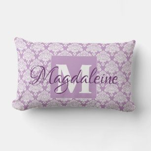 Lavender Damask Pillow med Monogram och Namn Lumbarkudde