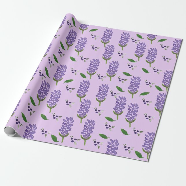 Lavender Flowers på en ljusviolett baksida Presentpapper (Utrullad)