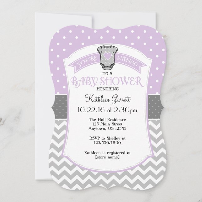 Lavender Grått Polka Dot Chevron Baby Shower Inbju Inbjudningar (Framsida)