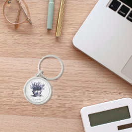 Lavender i Delft Blue, anpassade Rund Silverfärgad Nyckelring