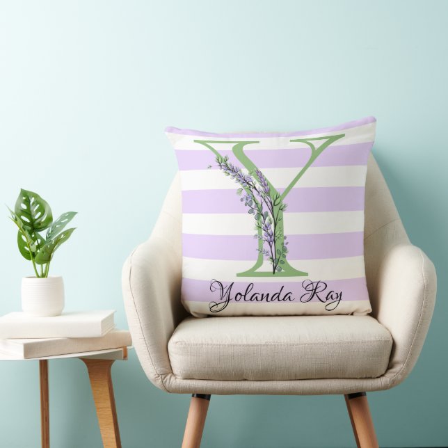 Lavender light lila white strimmor monogram kudde (Stol)