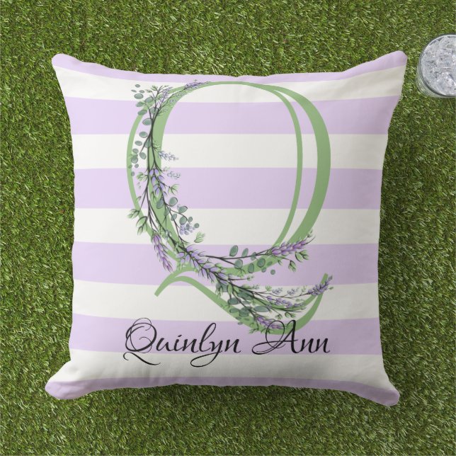 Lavender light lila white strimmor monogram kudde (Gräs)