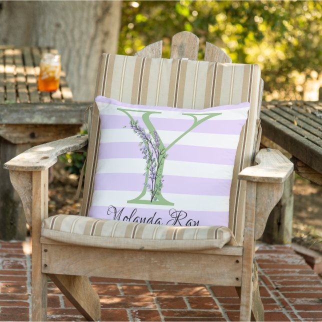 Lavender light lila white strimmor monogram kudde (Stol)