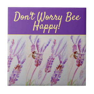 Lavender Lila Blommigt Art Oroa inte Bee Lycklig Kakelplatta