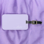 Lavender Lila Girly Script Monogram Namn Modern Bagagebricka<br><div class="desc">Lavender Lila Monogram Lägg till din egen Märkre för Namn-skript Luggage Bag. märkrn gör perfekten söt 16 födelsedag,  bröllop,  möhippa,  babydusch eller bachelorette-festgåva till någon som dekorerar hennes rum i stil.</div>