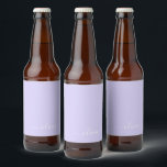 Lavender Lila Modern Script Girly Monogram Namn Ölflaska Etikett<br><div class="desc">Lavender Lila Simple Script Monogram Namn Beer Flaska-etikett. Det gör perfekten söt 16-årsjubileum,  bröllop,  möhippa,  årsdag,  babydusch eller bachelorette-fest för någon som glam lyxen och chic stilar i kärlek.</div>