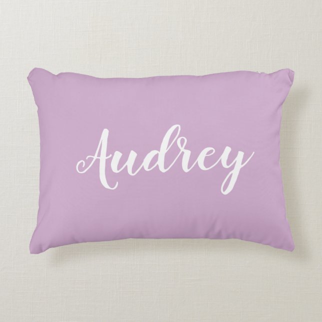 Lavender Monogram accent Pillow Prydnadskudde (Framsidan)
