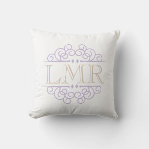 Lavender och Beige Vintage Ram Monogrammed Kudde