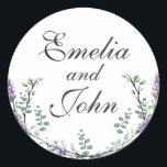 Lavender och Eucalyptus Runt Klistermärke<br><div class="desc">En elegant- och vintage som innehåller eukalyptus och lavender som är målade i romantiska vattenfärger.</div>