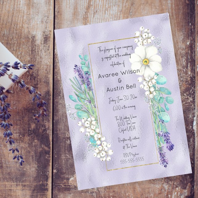 Lavender och White Flowers på Lavender Foil (Skapare uppladdad)