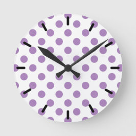 Lavender polka dots på vit rund klocka