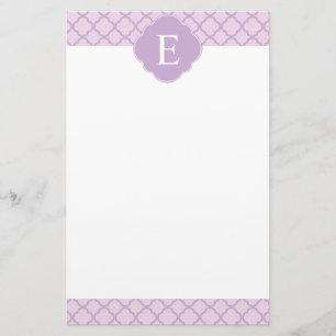Lavender Quatrefoil Anpassningsbar Monogram Brevpapper