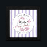 Lavender Rosa Lilac Rand Möhippa Minnesask<br><div class="desc">Söta lilac-blommors fridhet omger en möhippa-bricka. Enkel blommigt är underskattad och elegant. Färg är fullkomligt feminin. Diskret,  elegant och vackert. Centrerad med "Möhippa" i slitstark typografi. Vit och mjuk,  lilak,  strimlad bakgrund.</div>