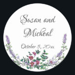 Lavender Vintage Röd ros och Eucalyptus Runt Klistermärke<br><div class="desc">En elegant- och vintage som innehåller röd ros,  eukalyptus och lavender som är målade i romantiska vattenfärger.</div>