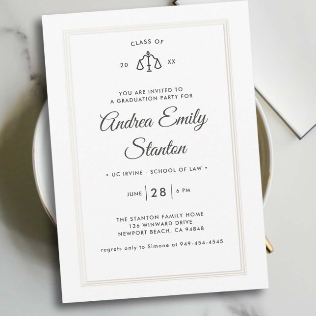 Law School Studenten Scale of Justice Elegant Inbjudningar (law school graduation party invitation scales of justice black white embossed frame elegant template)