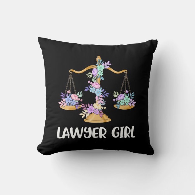 Lawyer Girl Kudde (Framsida)