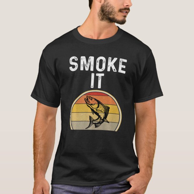 Laxfiske Fiskare som röker den retro Fish T Shirt (Framsida)