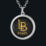 LB State Distress Silverpläterat Halsband<br><div class="desc">Kolla in den här stilen i Kalifornien Universiteten Long Beach! Visa upp Kaliforniens statspris med de nya Universiteten-produkterna. De gör perfekterna till student,  aluminiumoxid,  familj,  vän eller fläkt i ditt liv. Alla dessa Zazzle-produkter är anpassade med ditt namn,  klassår eller klubb. Gå Long Beach!</div>