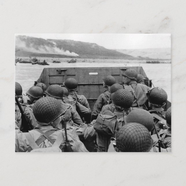 LCVP-landningsfartyg som närmar sig Omaha Beach Vykort (Framsida)