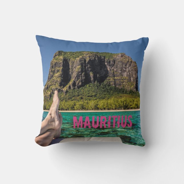 Le Morne Brabant Mauritius vy från båt till havs Kudde (Framsida)