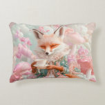 Le Renard Dandy - The Dandy Fox  Prydnadskudde<br><div class="desc">Avec son manteau victorien et son goûter sur champignon volant, ce renard distille charme ancien et sarcasme raffiné. Une touche chic de surréalisme forestier à savourer chaque jour. With his Victorian coat and mushroom tea party, this fox oozes old-world charm and witty sarcasm. A chic touch of woodland surrealism for...</div>